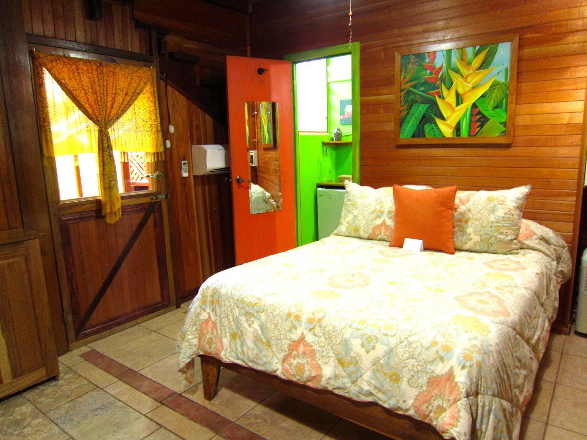 Physis Caribbean Bed & Breakfast Puerto Viejo de Talamanca Exterior foto